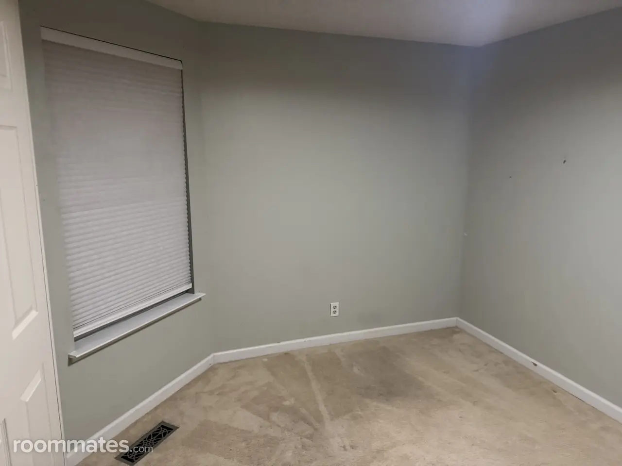 Profile photo 1 of 5