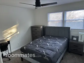 Room for rent in Kansas City MO $450, house