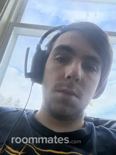 Roommate looking Manchester, NH, $1200