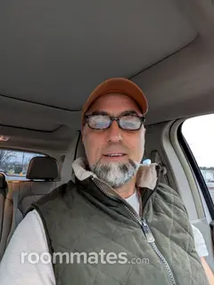 Roommate looking Holyoke, MA, $1200