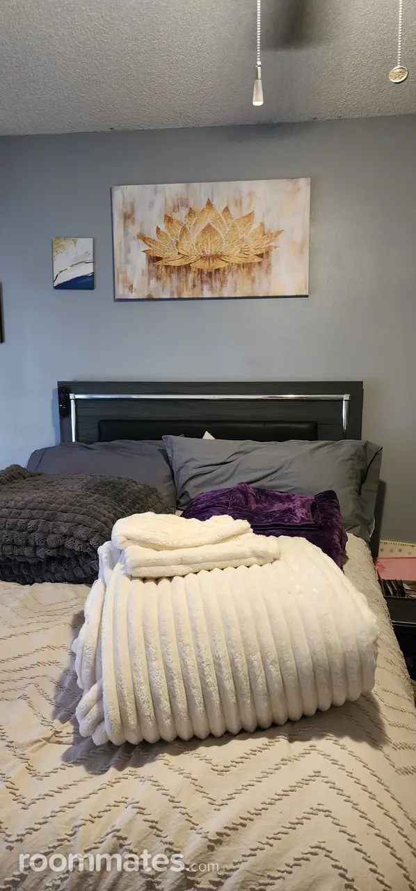 Profile photo 3 of 8