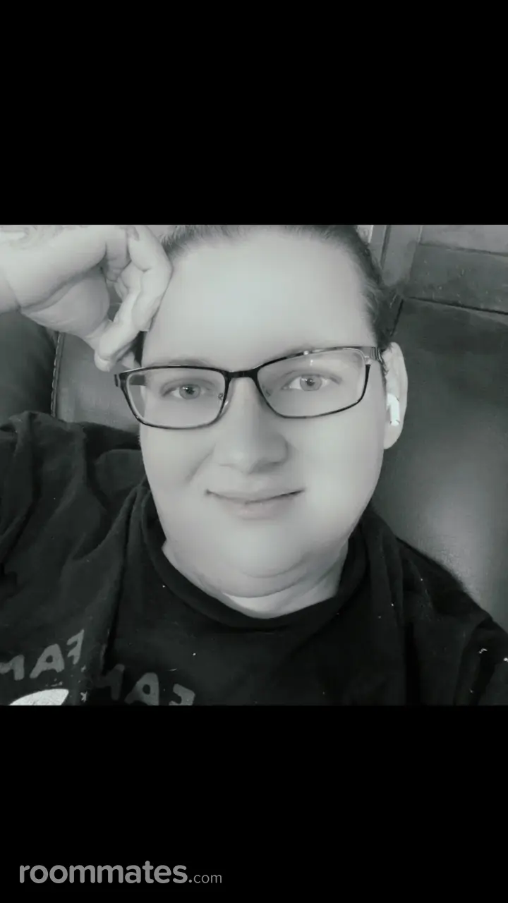 Profile photo 7 of 8