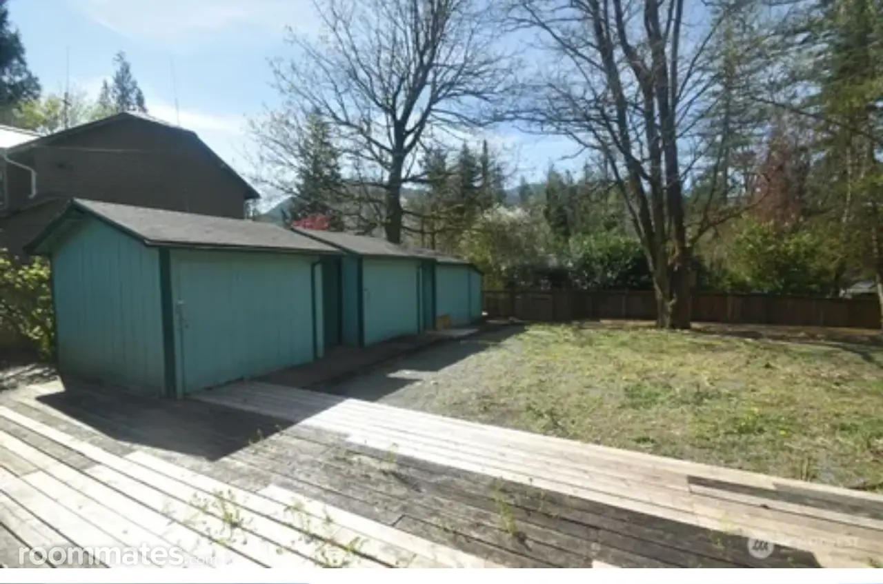 Profile photo 9 of 10