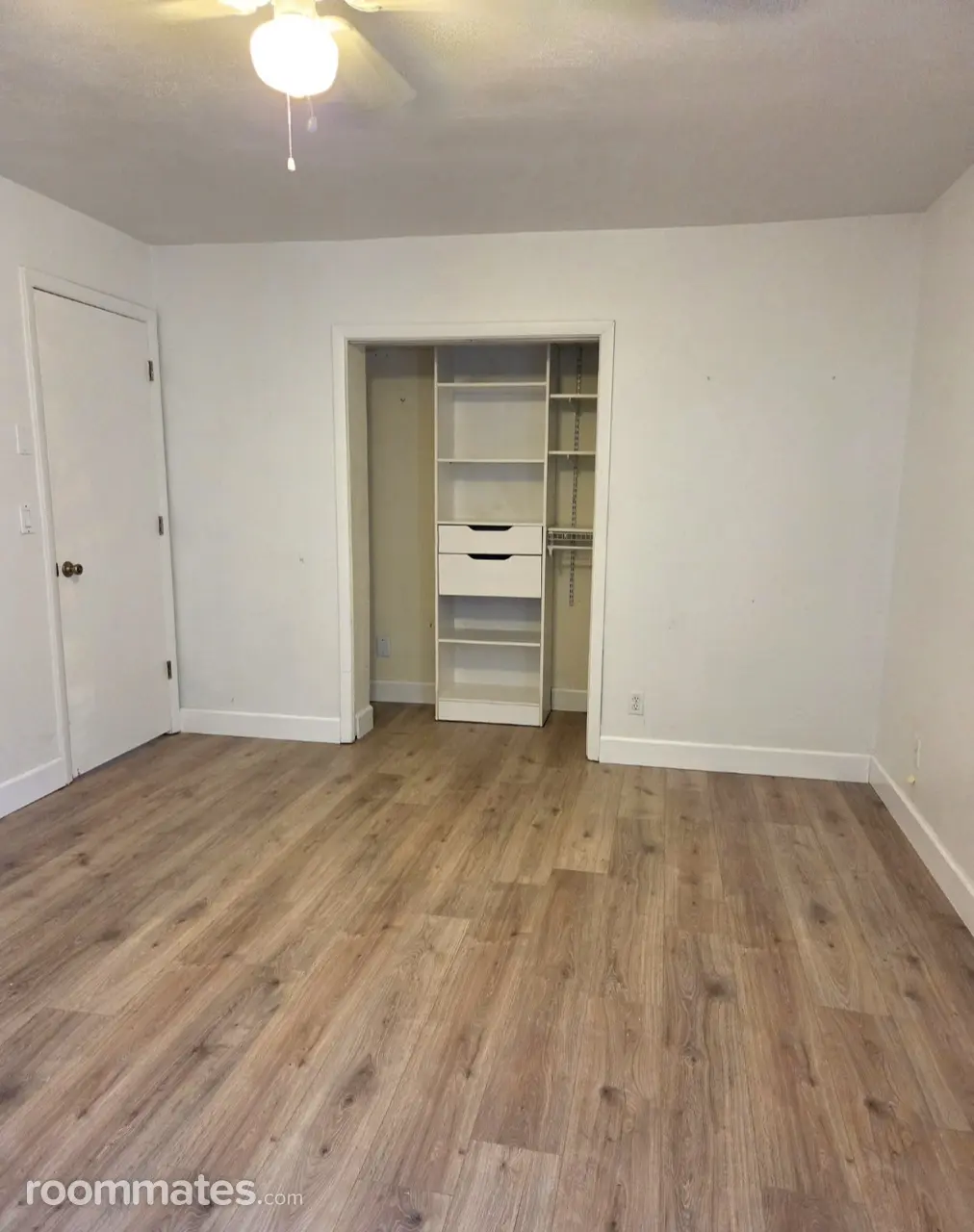 Profile photo 1 of 4