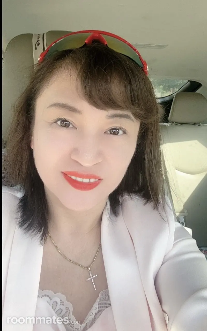 Profile photo 1 of 4