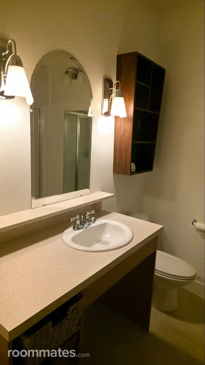 Profile photo 8 of 10