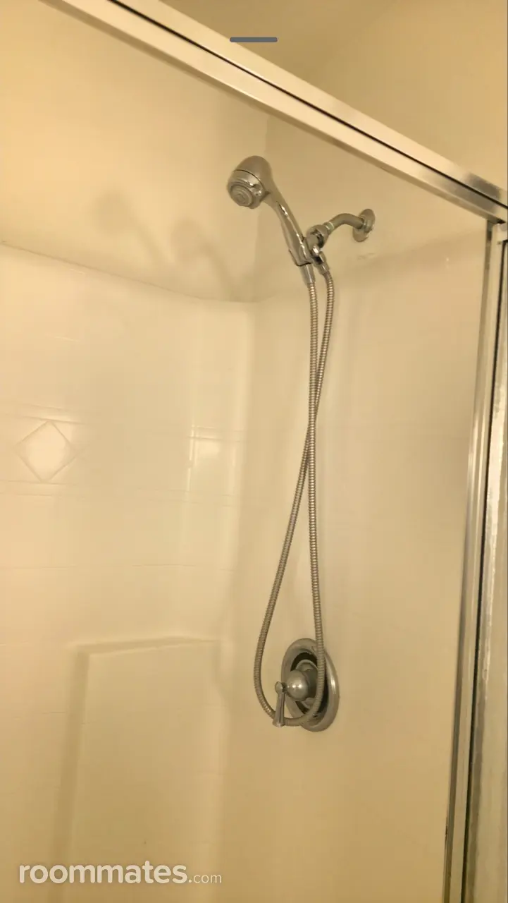 Profile photo 3 of 10