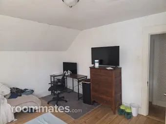 Room for rent in Fitchburg, MA $900, house