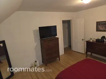 Room for rent in Fitchburg, MA $900, house