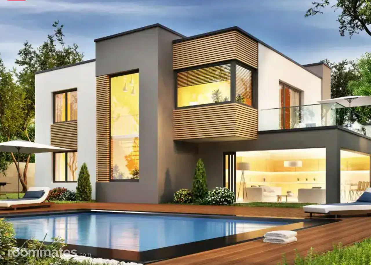 Profile photo 8 of 8