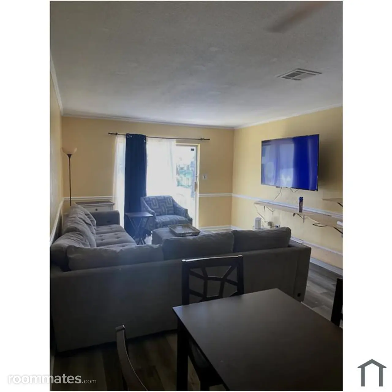 Profile photo 6 of 8