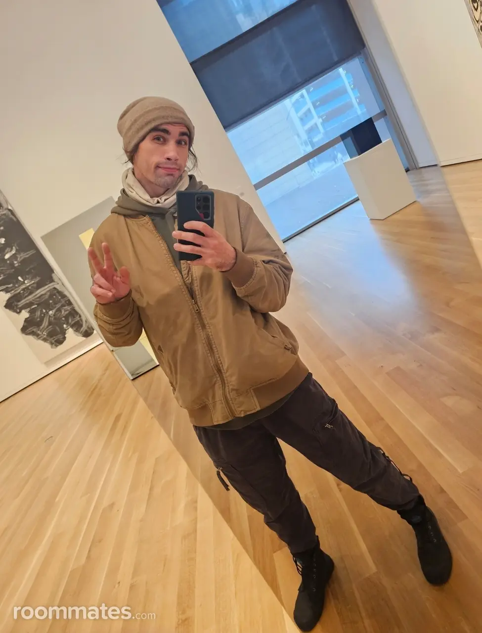 Profile photo 8 of 9