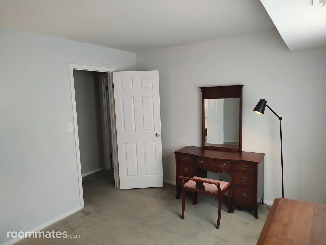 Profile photo 2 of 3