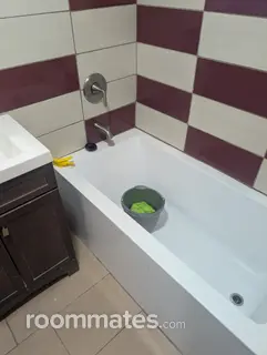 Room for rent in Fresno, CA $1000, house