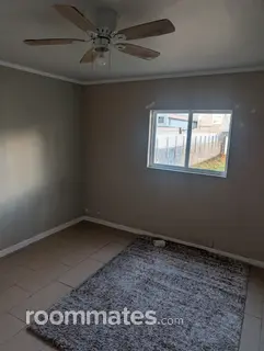Room for rent in Fresno, CA $1000, house