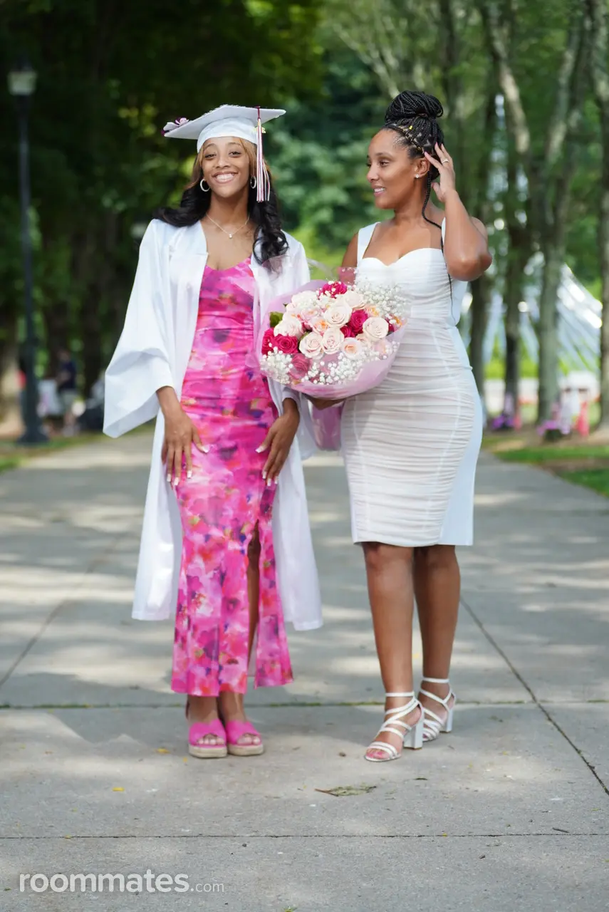 Profile photo 7 of 12