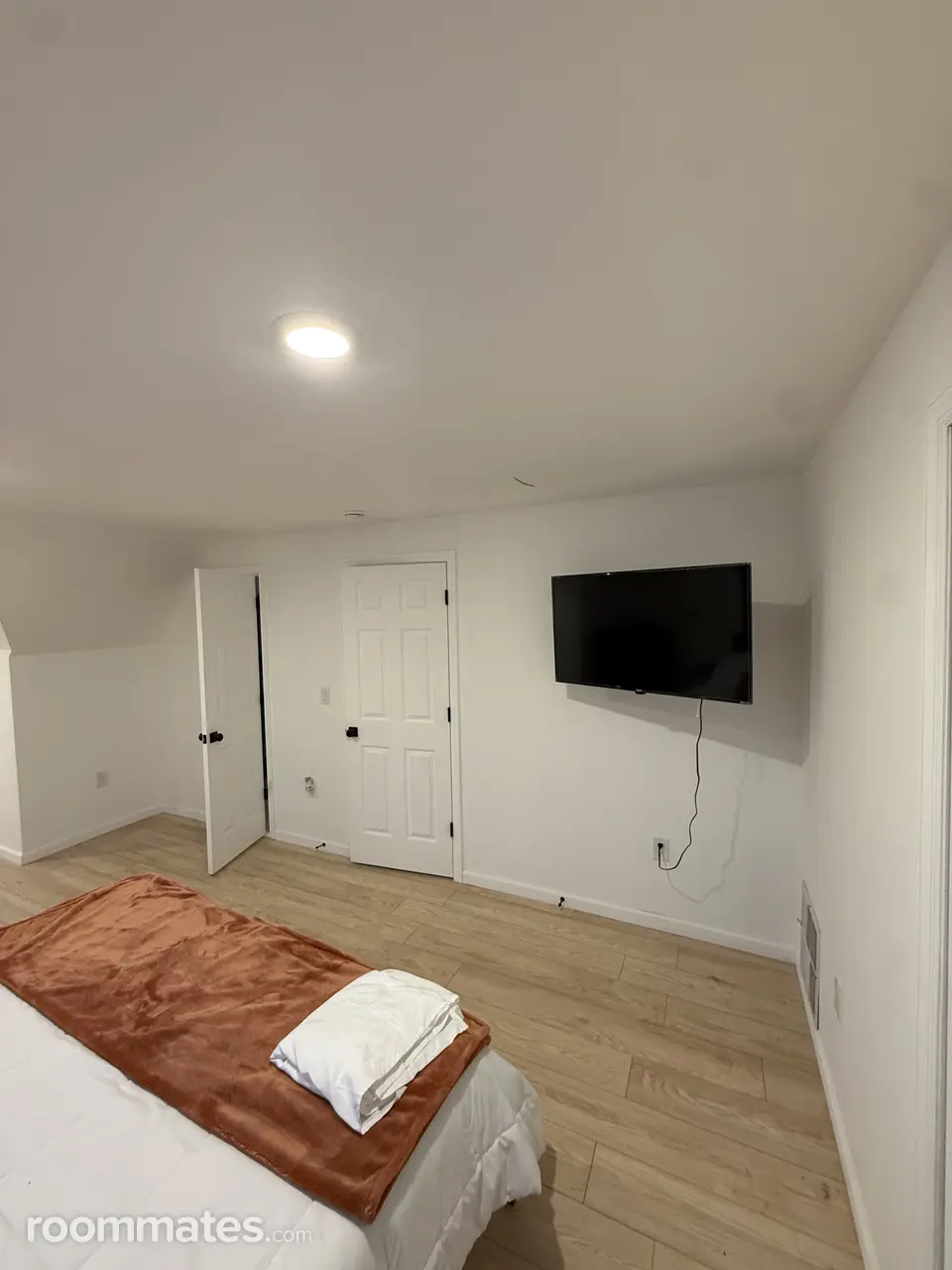 Profile photo 1 of 3