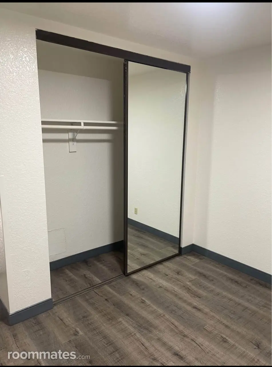 Profile photo 4 of 9