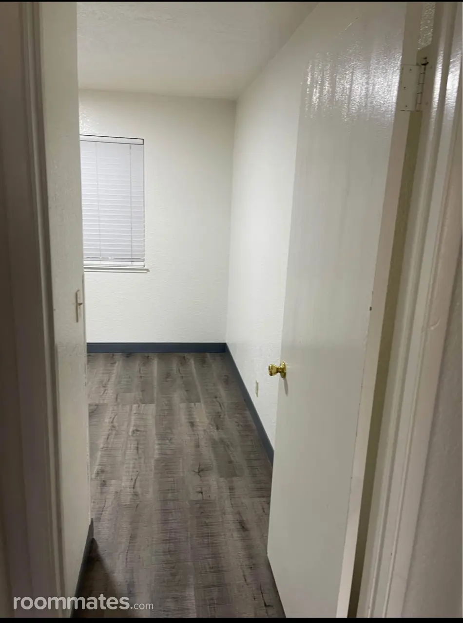 Profile photo 3 of 9