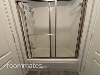 Room for rent in Kennedale, TX $800, house