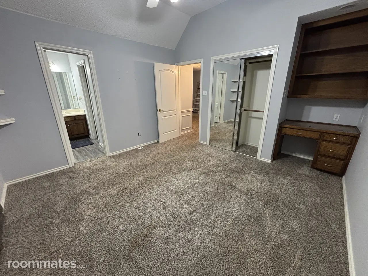 Profile photo 3 of 11