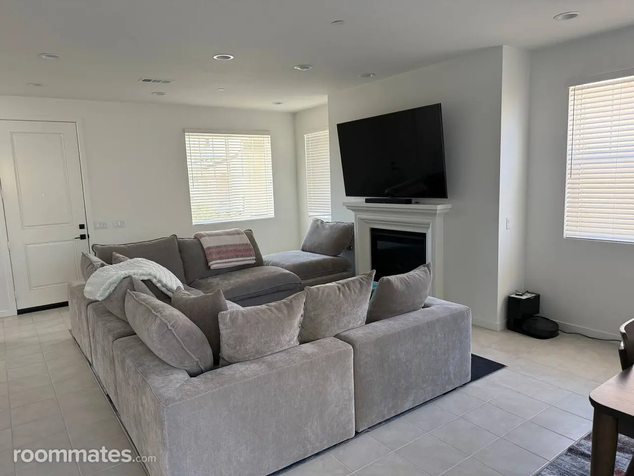 Profile photo 3 of 8