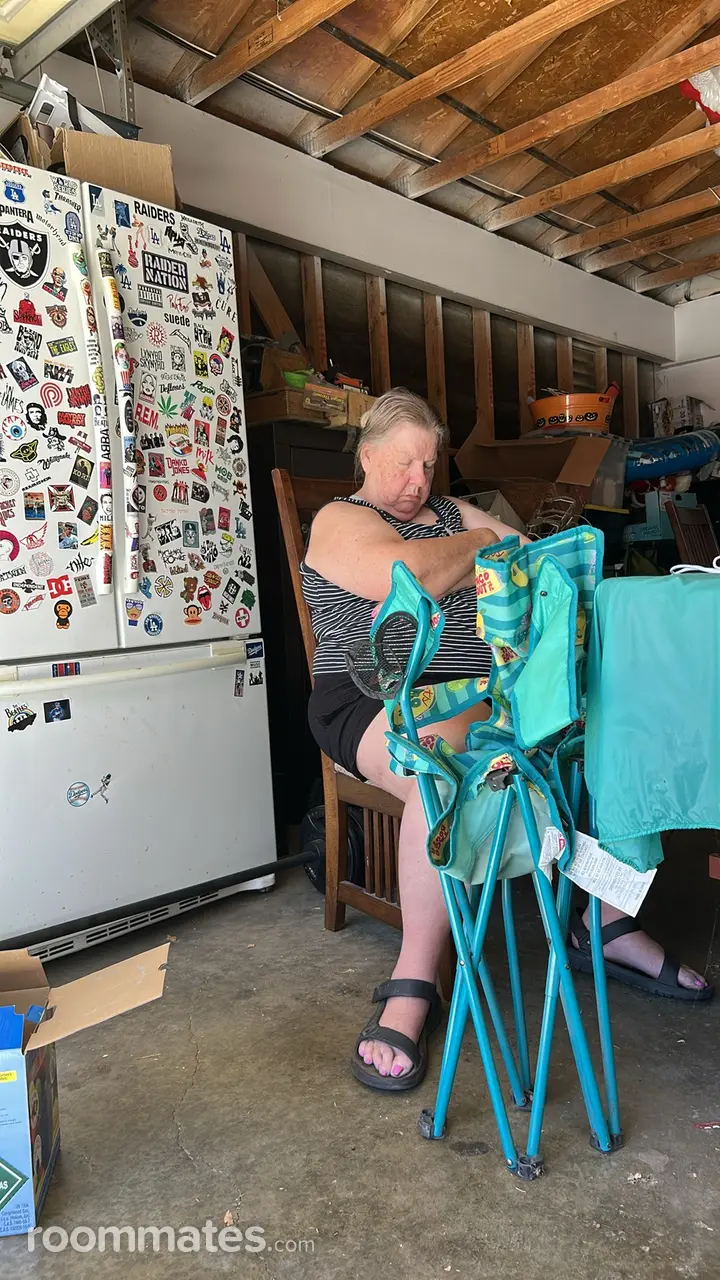 Profile photo 1 of 1