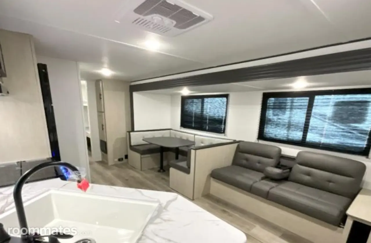 Profile photo 4 of 12