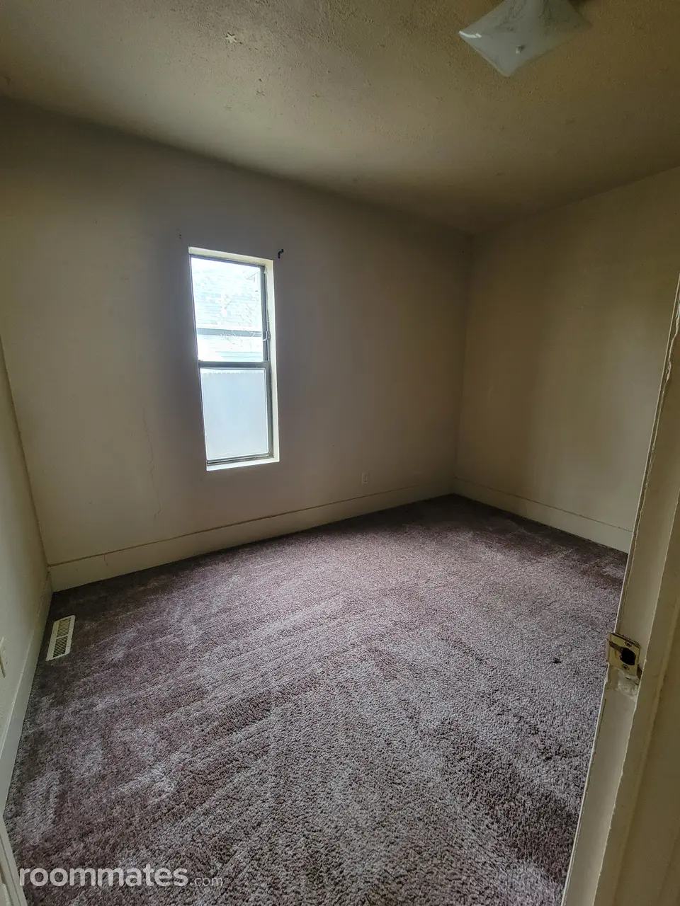 Profile photo 3 of 6