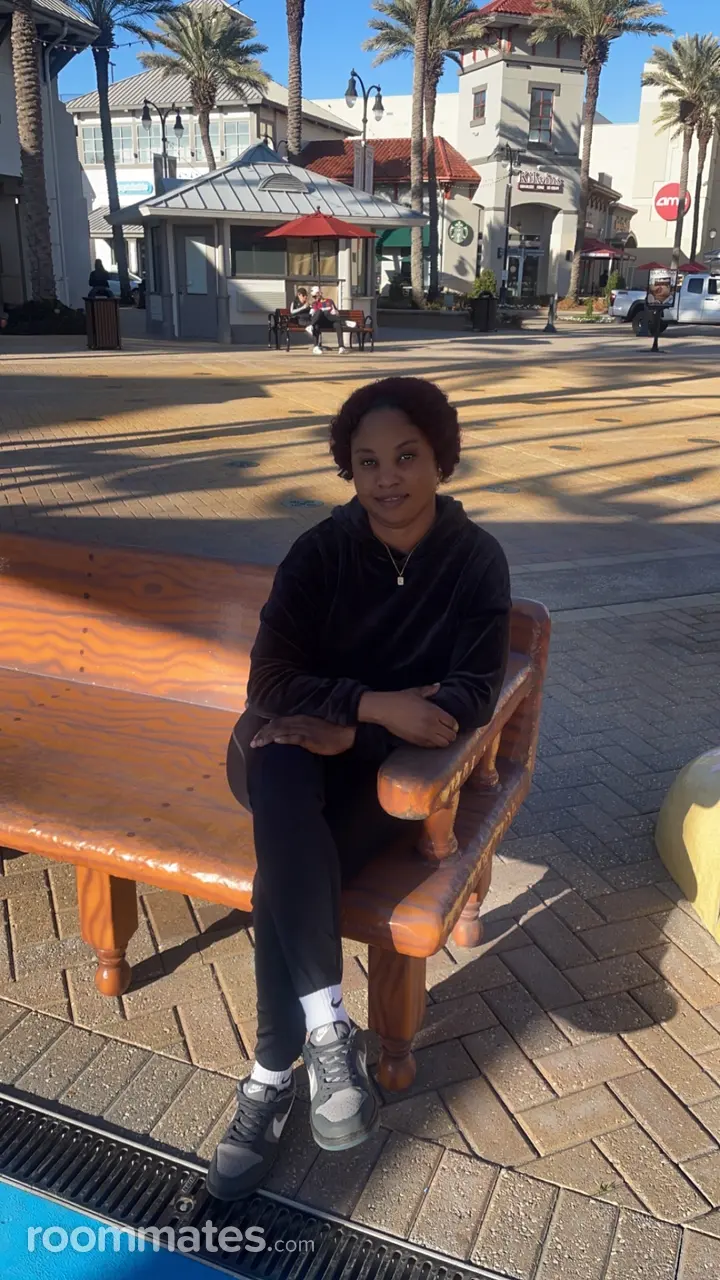 Profile photo 4 of 4