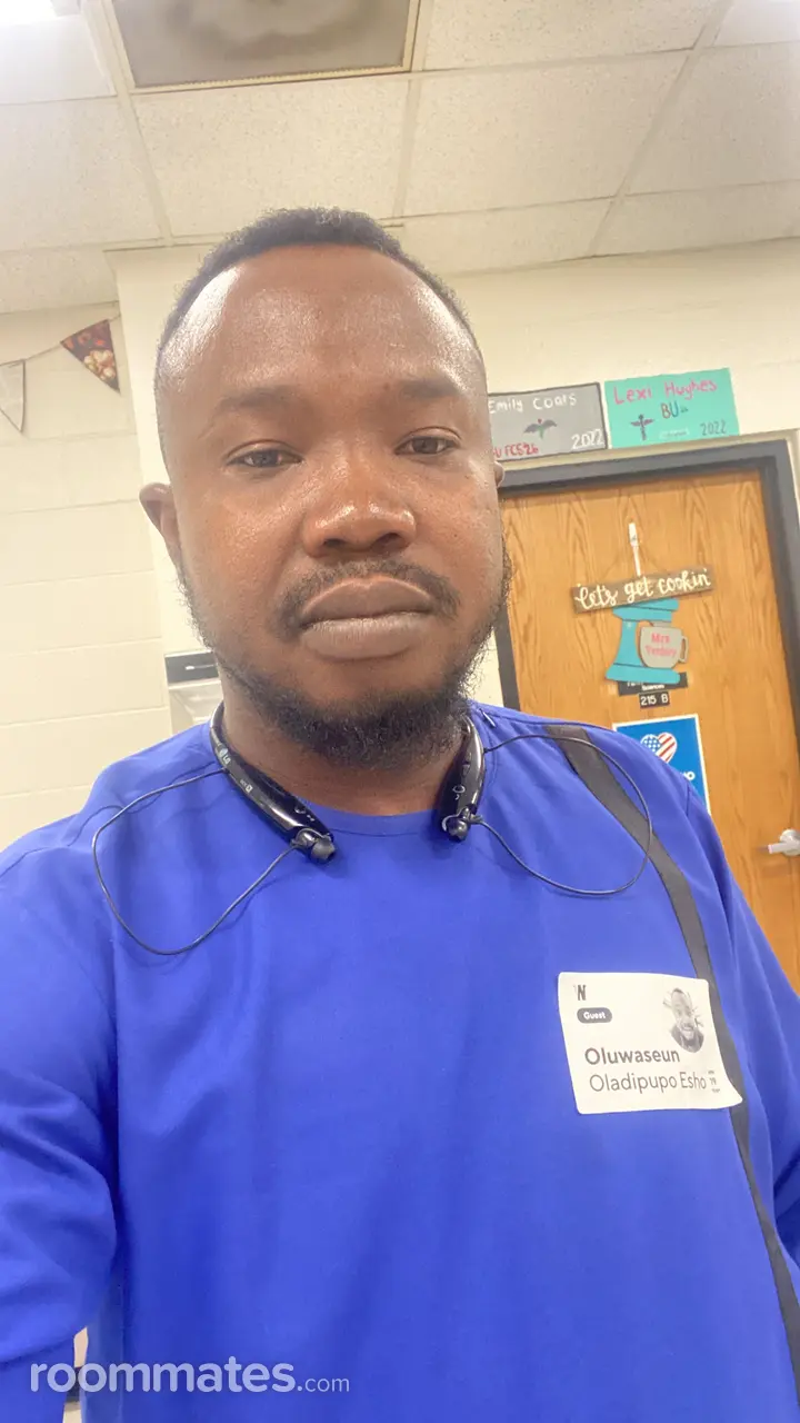 Profile photo 4 of 4