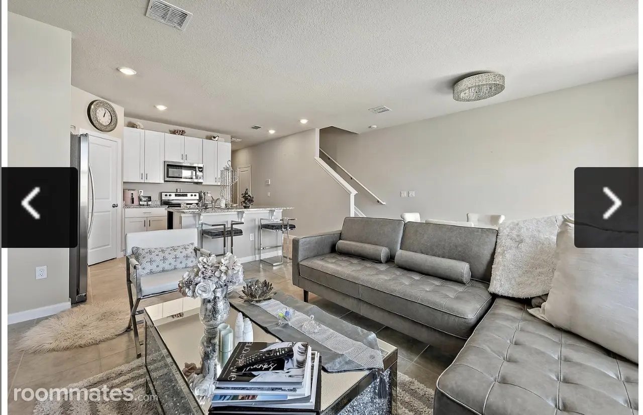 Profile photo 6 of 19