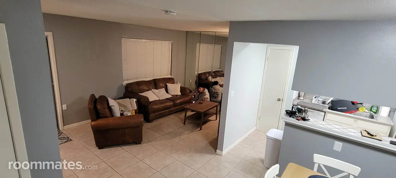 Profile photo 7 of 11