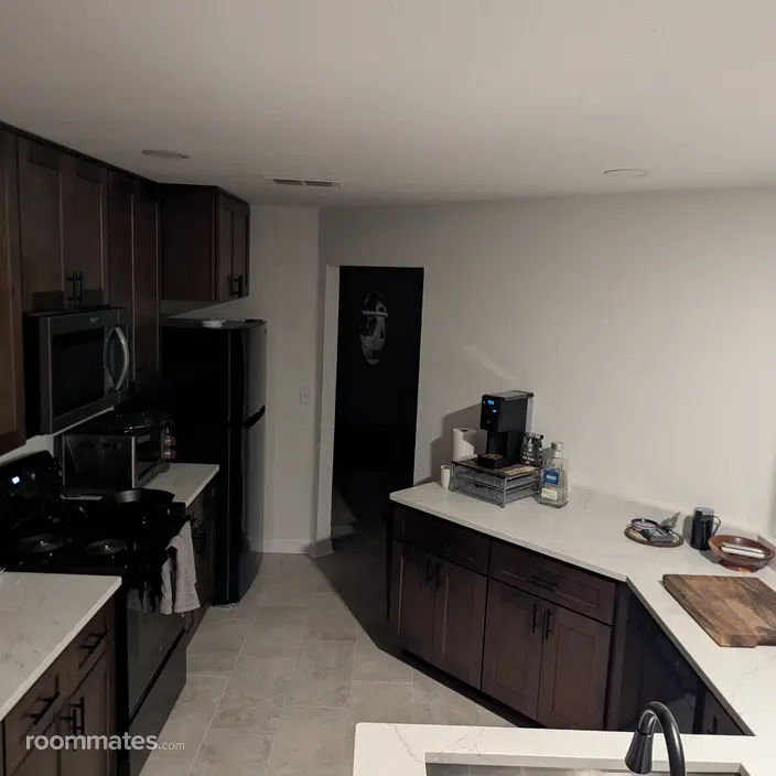 Room for rent in Jacksonville, FL $750, house