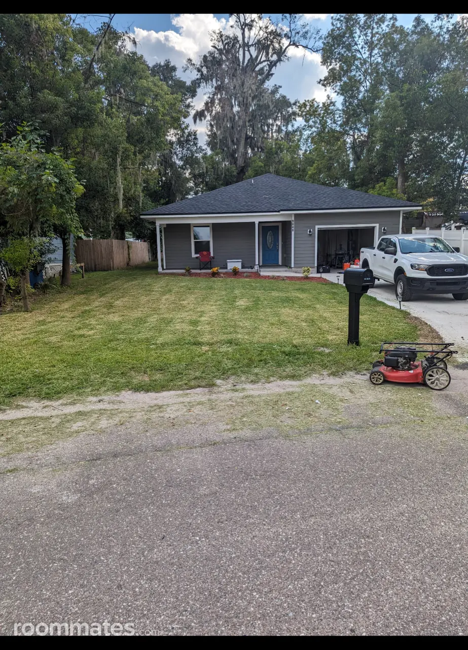 Profile photo 5 of 6