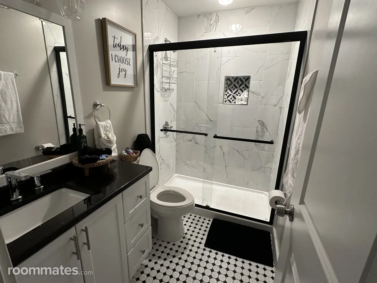 Profile photo 4 of 8