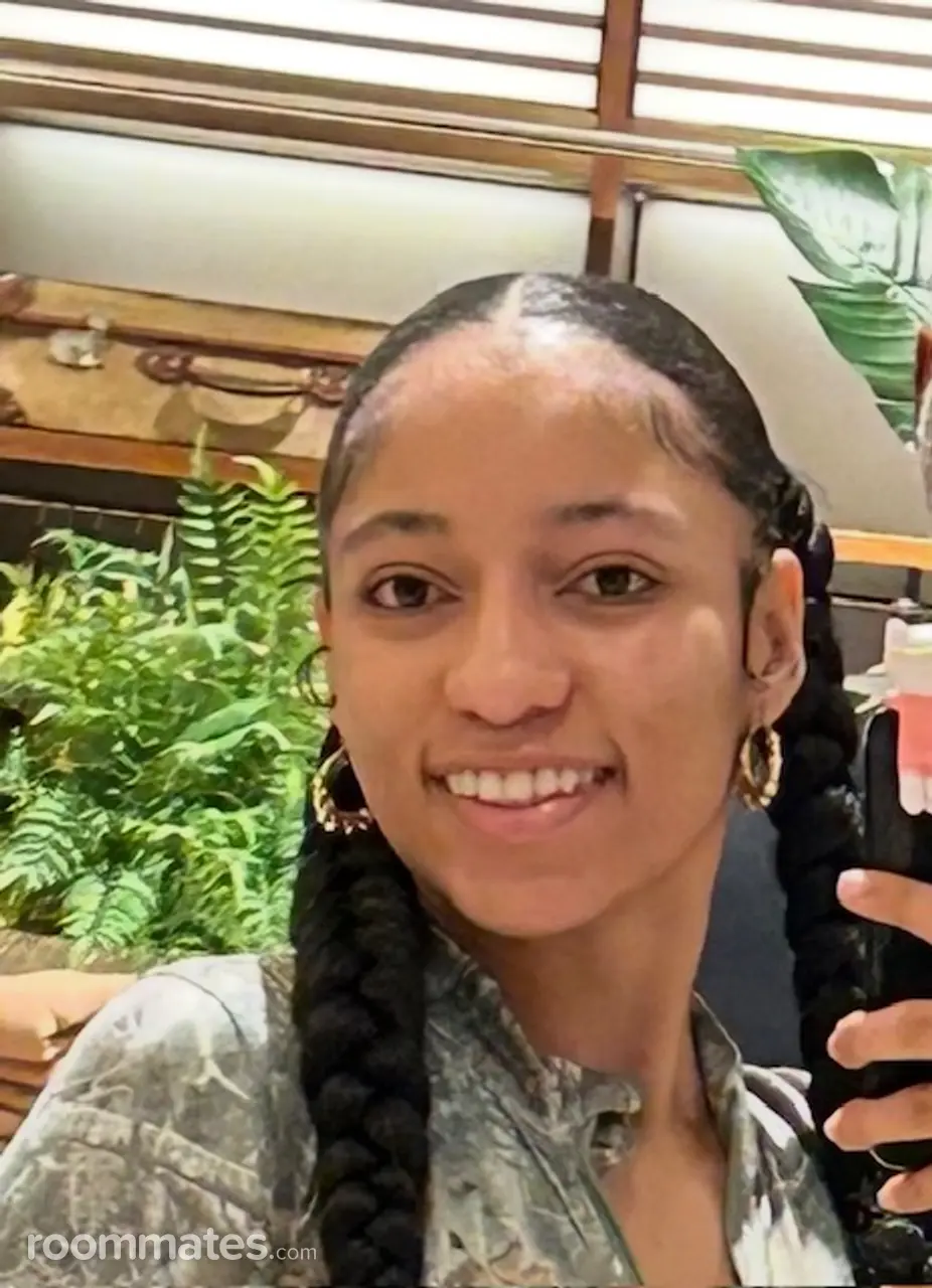 Profile photo 1 of 1