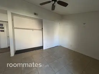 Room for rent in Hemet, CA $1000, house