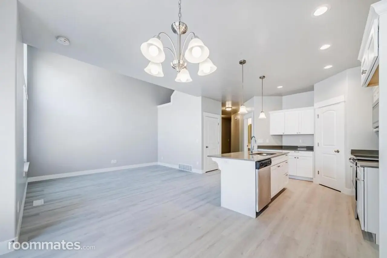 Profile photo 4 of 8