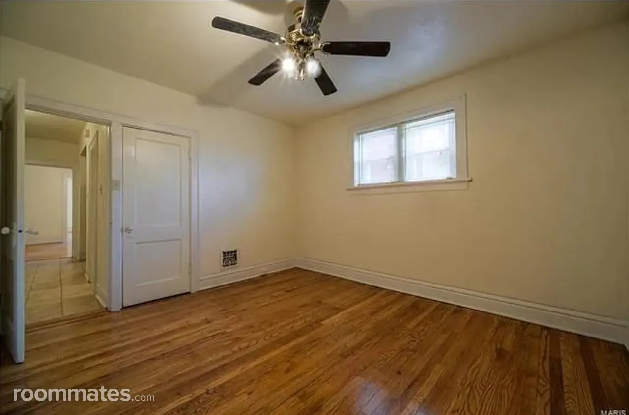 Profile photo 1 of 5