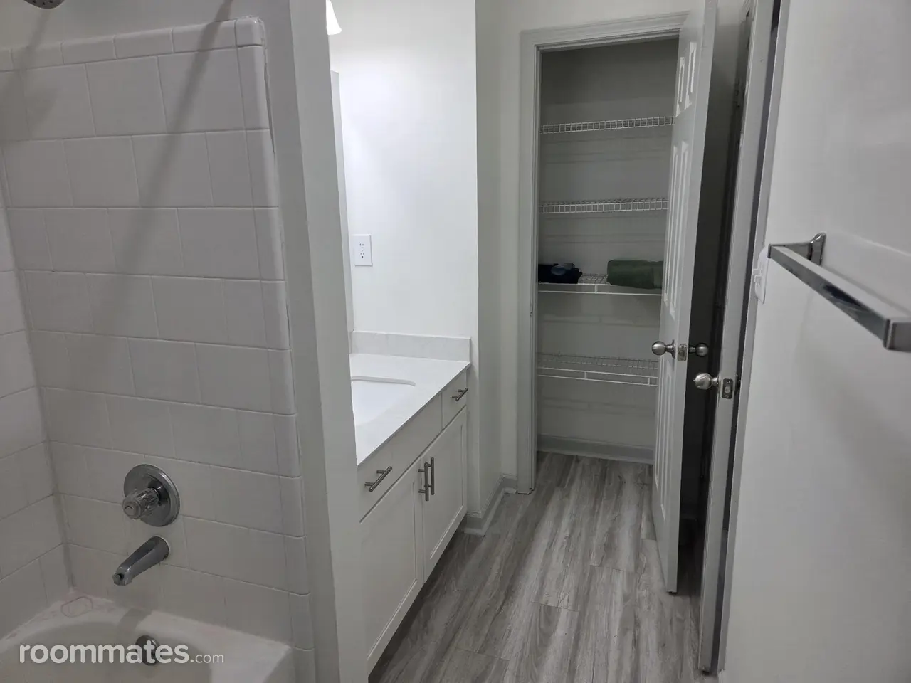 Profile photo 7 of 11