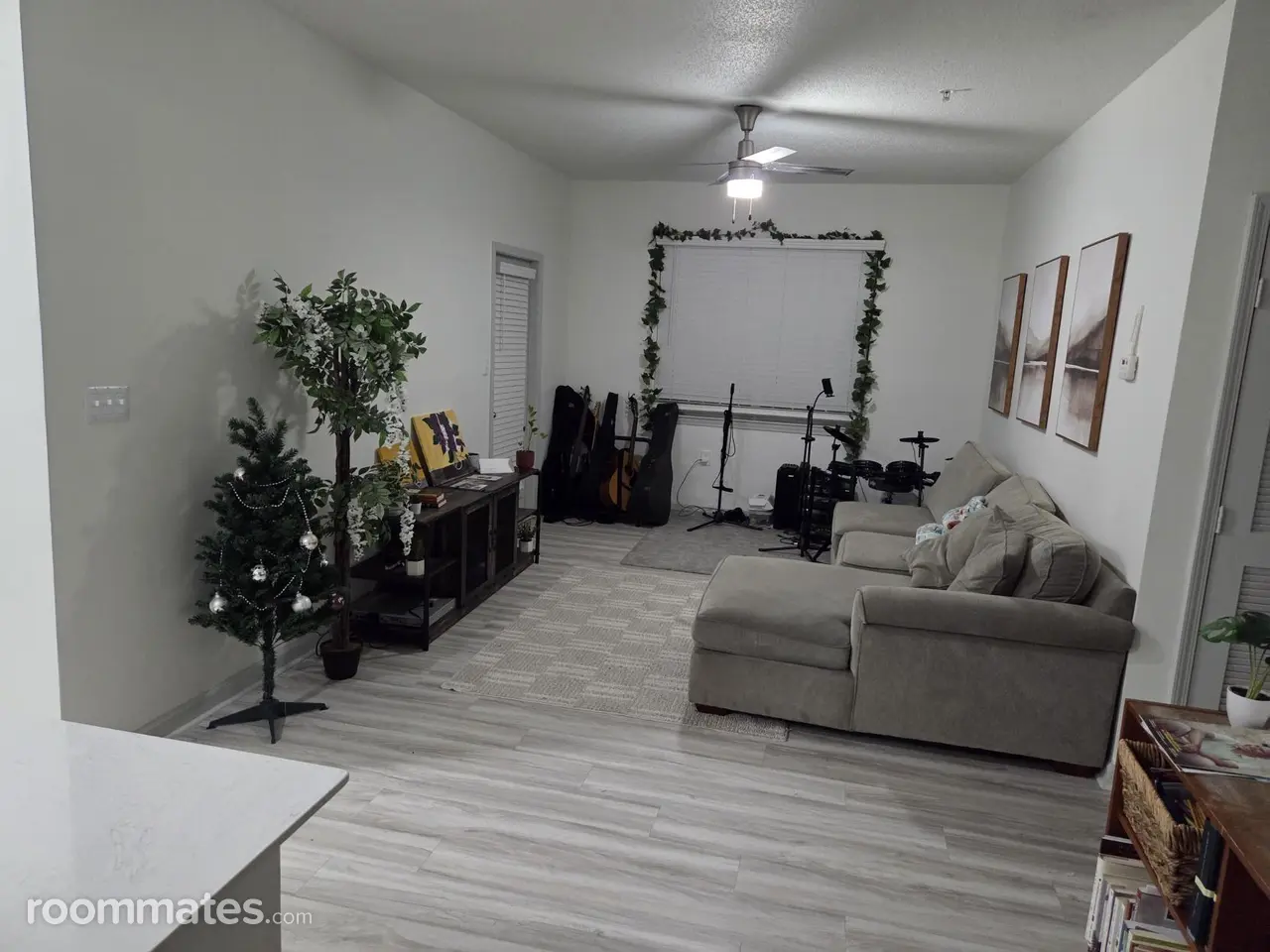 Profile photo 10 of 11