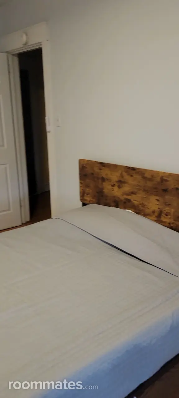 Profile photo 1 of 3