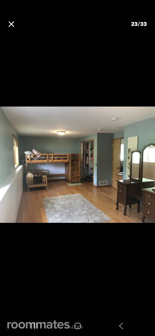 Profile photo 1 of 4