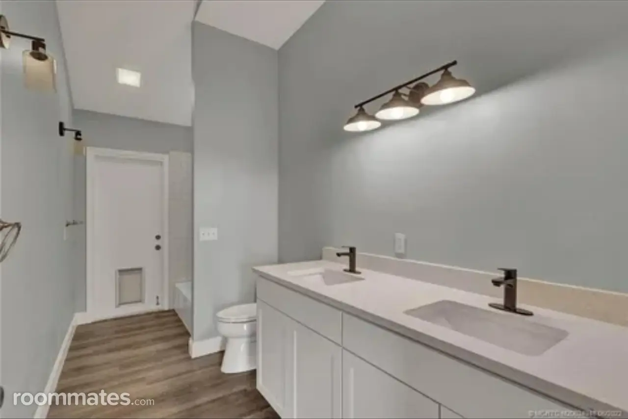 Profile photo 2 of 5