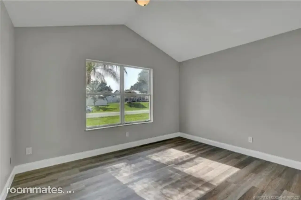 Profile photo 1 of 5