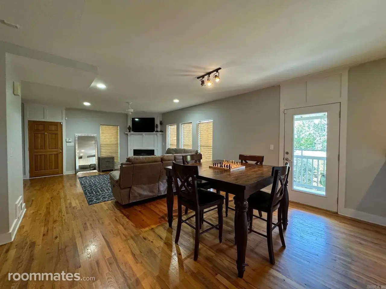 Profile photo 5 of 7