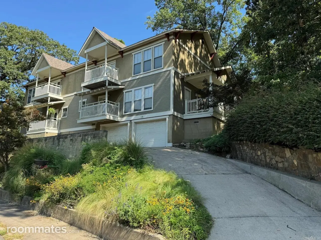 Profile photo 3 of 7