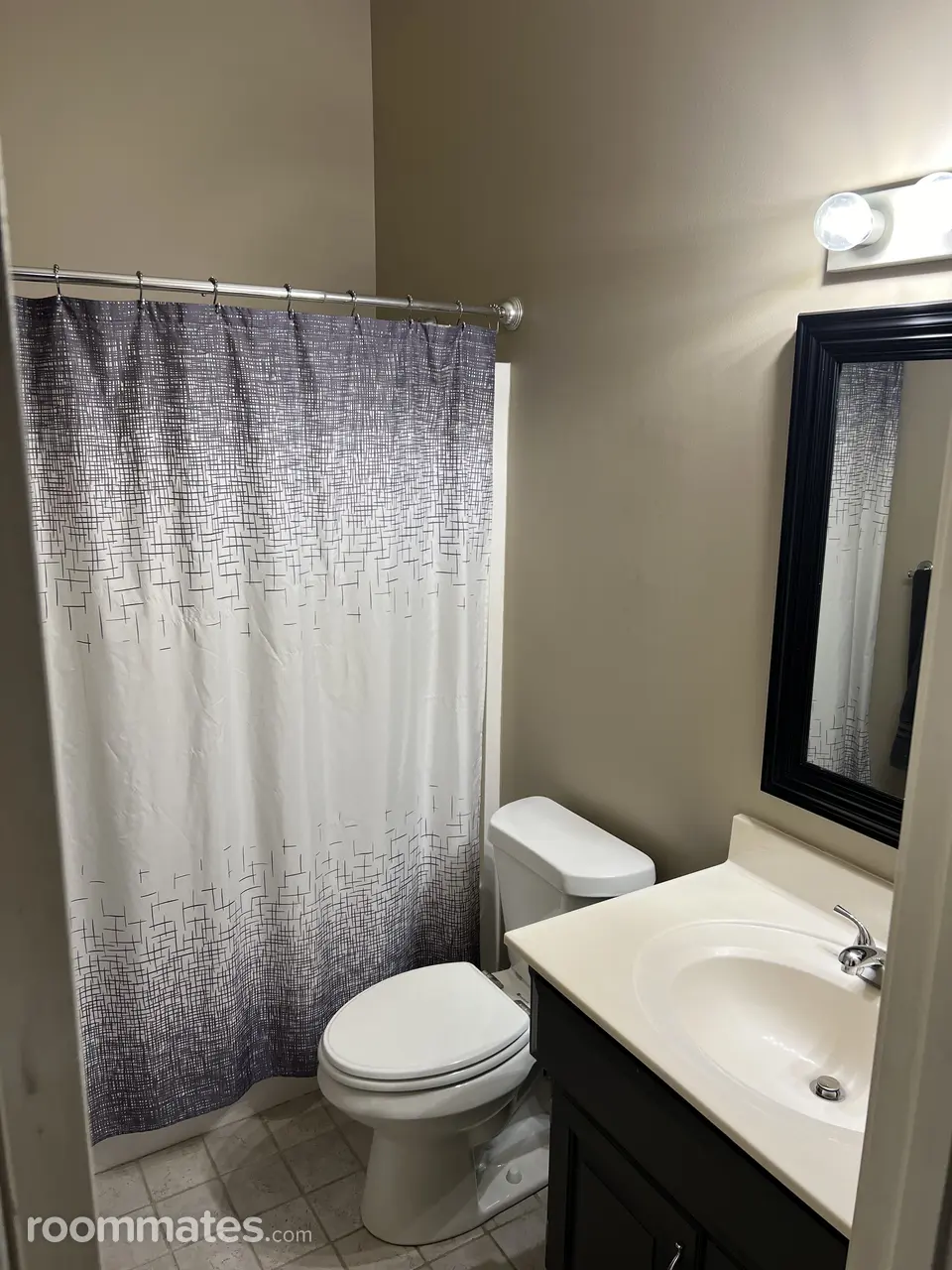 Profile photo 7 of 18