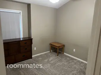 Room for rent in Olathe, KS $1200, house